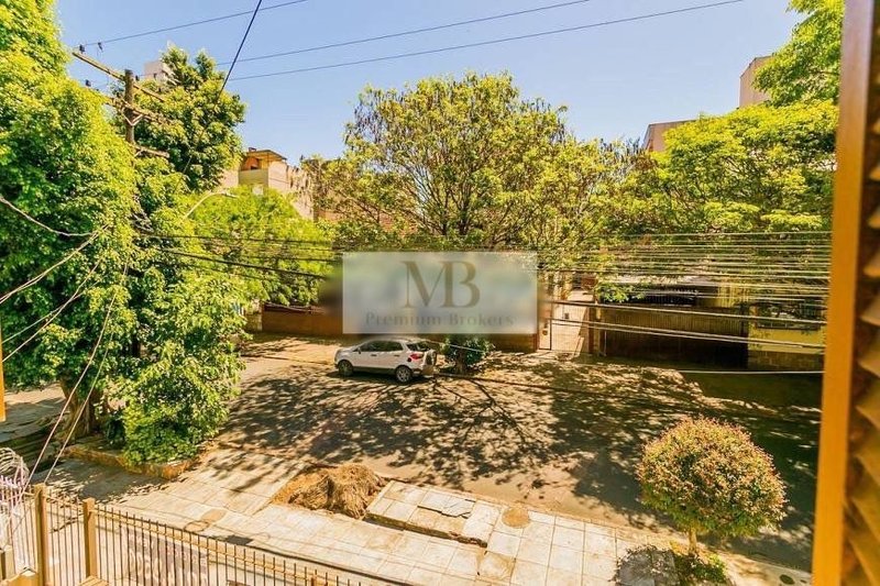 R$ 750.000 - EXCELENTE OPORTUNIDADE - CASA RESID OU COMERC - 210M2 - 4 DORM - 2 V - Porto Alegre - 