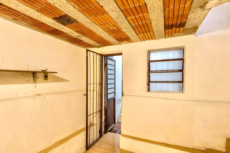 R$ 595.000 - EXCELENTE OPORTUNIDADE - CASA RESID OU COMERC - 210M2 - 4 DORM - 2 V  Porto Alegre - 