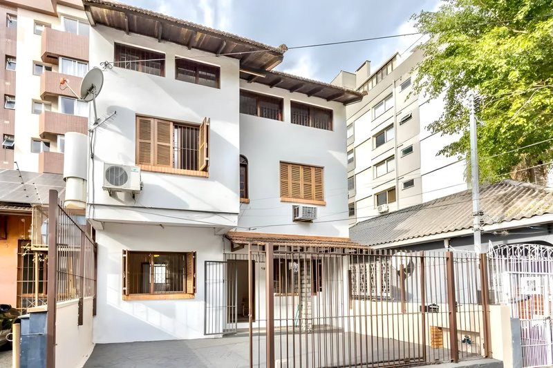 R$ 595.000 - EXCELENTE OPORTUNIDADE - CASA RESID OU COMERC - 210M2 - 4 DORM - 2 V  Porto Alegre - 