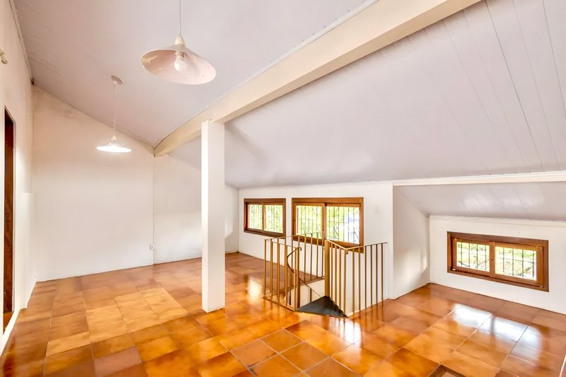 R$ 595.000 - EXCELENTE OPORTUNIDADE - CASA RESID OU COMERC - 210M2 - 4 DORM - 2 V  Porto Alegre - 