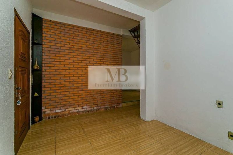 R$ 750.000 - EXCELENTE OPORTUNIDADE - CASA RESID OU COMERC - 210M2 - 4 DORM - 2 V - Porto Alegre - 