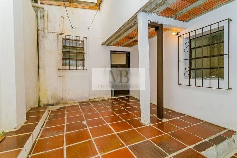 R$ 750.000 - EXCELENTE OPORTUNIDADE - CASA RESID OU COMERC - 210M2 - 4 DORM - 2 V - Porto Alegre - 