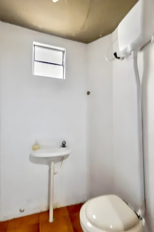 R$ 595.000 - EXCELENTE OPORTUNIDADE - CASA RESID OU COMERC - 210M2 - 4 DORM - 2 V  Porto Alegre - 