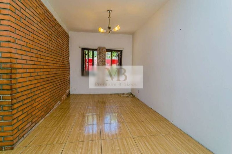 R$ 750.000 - EXCELENTE OPORTUNIDADE - CASA RESID OU COMERC - 210M2 - 4 DORM - 2 V - Porto Alegre - 