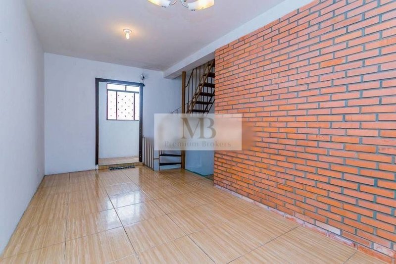 R$ 750.000 - EXCELENTE OPORTUNIDADE - CASA RESID OU COMERC - 210M2 - 4 DORM - 2 V - Porto Alegre - 