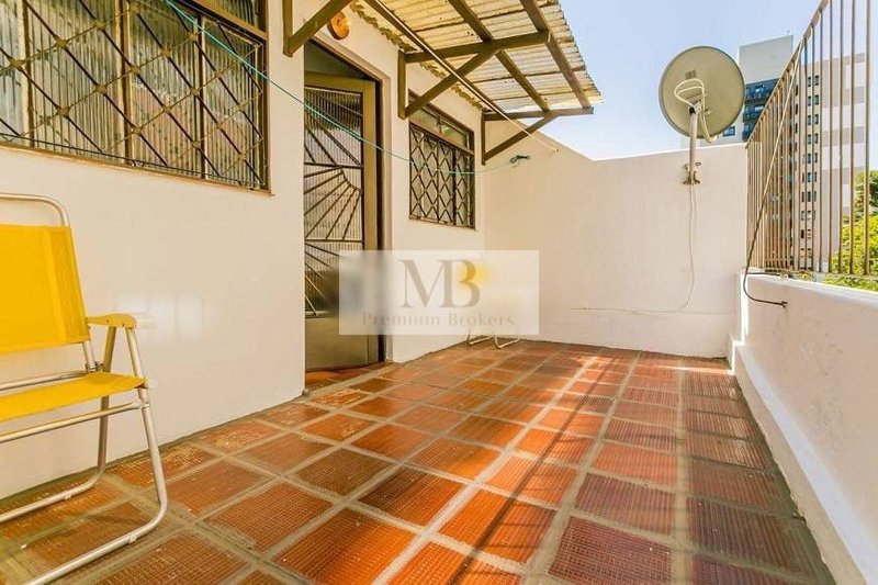 R$ 750.000 - EXCELENTE OPORTUNIDADE - CASA RESID OU COMERC - 210M2 - 4 DORM - 2 V - Porto Alegre - 