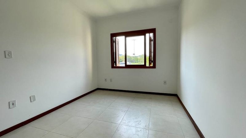R$ 395.000 - ÓTIMA CASA - 115M2 - 3 DORM - 2 SUÍTES - 1 VAGA Rua Amoni Porto Alegre - 