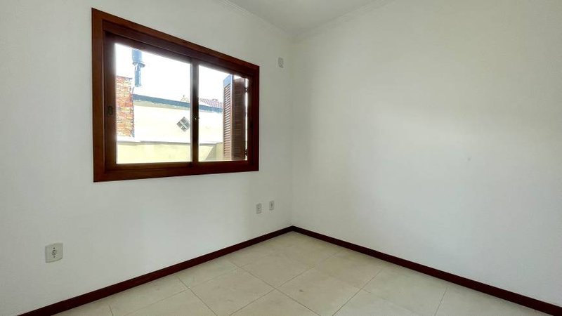 R$ 395.000 - ÓTIMA CASA - 115M2 - 3 DORM - 2 SUÍTES - 1 VAGA Rua Amoni Porto Alegre - 