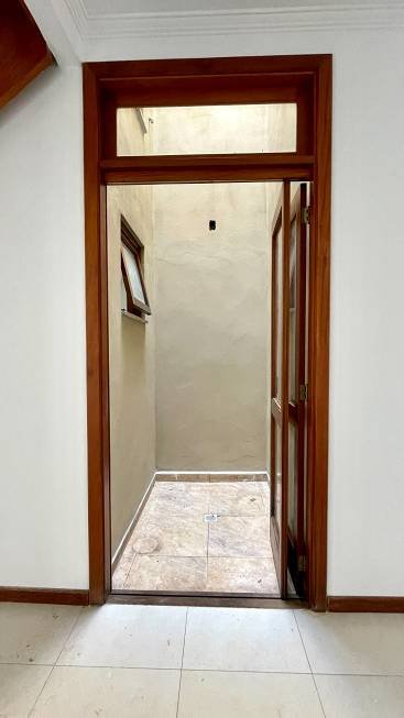 R$ 395.000 - ÓTIMA CASA - 115M2 - 3 DORM - 2 SUÍTES - 1 VAGA Rua Amoni Porto Alegre - 