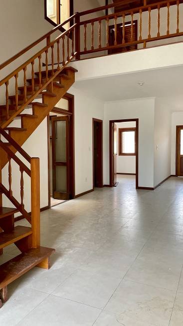 R$ 395.000 - ÓTIMA CASA - 115M2 - 3 DORM - 2 SUÍTES - 1 VAGA Rua Amoni Porto Alegre - 