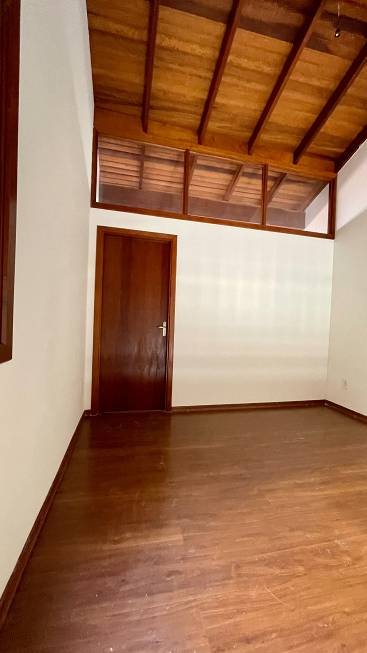 R$ 395.000 - ÓTIMA CASA - 115M2 - 3 DORM - 2 SUÍTES - 1 VAGA Rua Amoni Porto Alegre - 