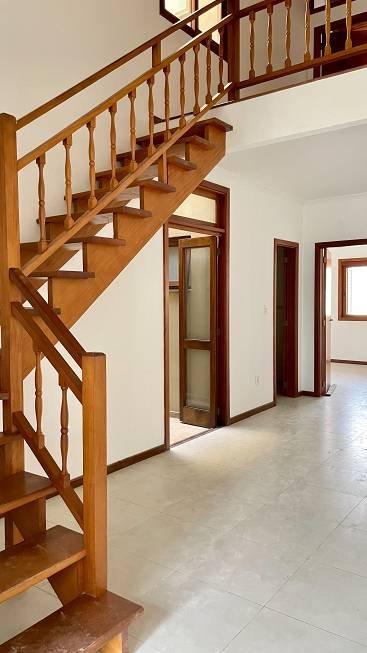 R$ 395.000 - ÓTIMA CASA - 115M2 - 3 DORM - 2 SUÍTES - 1 VAGA Rua Amoni Porto Alegre - 