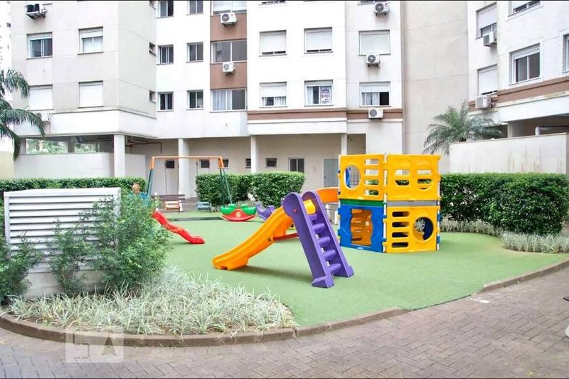 R$ 440.000 - ÓTIMO APARTAMENTO - 65M2 - 2 DORM - ANDAR ALTO - 1 VAGA - INFRA COMPLETA Avenida Dom Cláudio José Gonçalves Ponce de Leão Porto Alegre - 