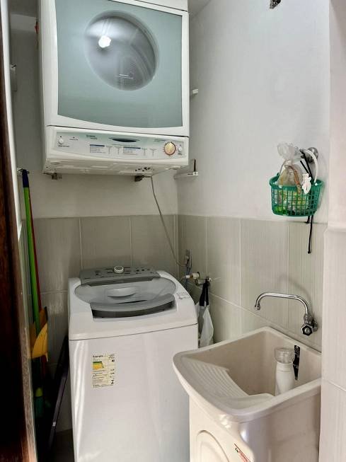 R$ 425.000 - ÓTIMA LOCALIZAÇÃO - APARTAMENTO - 75M2 - 2 DORM - LAREIRA - 1 VAGA - Porto Alegre - 