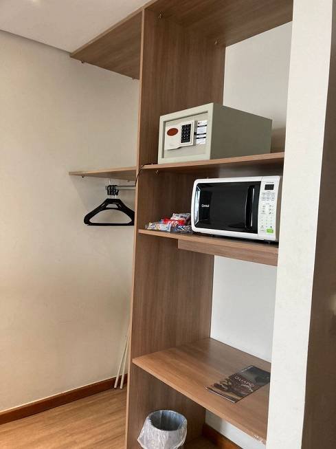 R$ 450.000 - APARTAMENTO - FLAT - MOBILIADO - RENTABILIDADE - 38M2 - 1 DORM - VAGA - INFRA Avenida Borges de Medeiros Porto Alegre - 