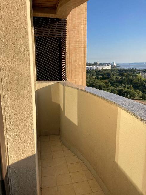 R$ 450.000 - APARTAMENTO - FLAT - MOBILIADO - RENTABILIDADE - 38M2 - 1 DORM - VAGA - INFRA Avenida Borges de Medeiros Porto Alegre - 