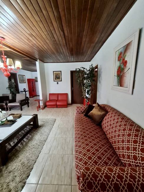 R$ 299.000 - MEIA QUADRA DO MAR - ÓTIMA CASA - 130M2 - 3 DORM - VAGAS PARA VEÍCULOS - Imbé - 