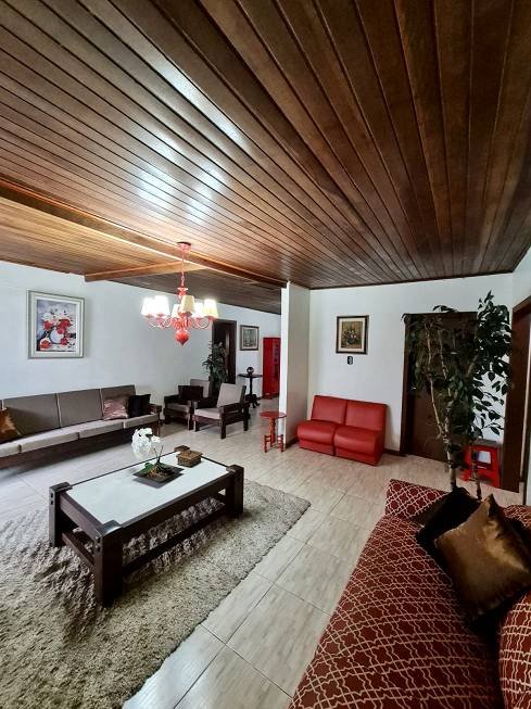 R$ 299.000 - MEIA QUADRA DO MAR - ÓTIMA CASA - 130M2 - 3 DORM - VAGAS PARA VEÍCULOS - Imbé - 