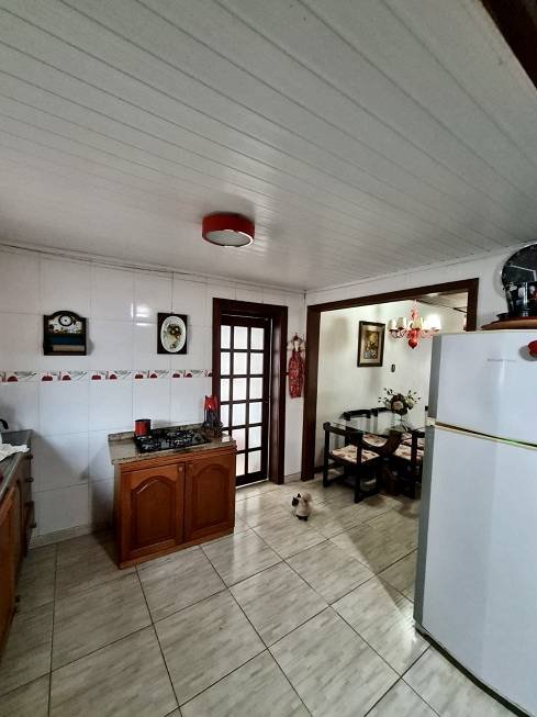 R$ 299.000 - MEIA QUADRA DO MAR - ÓTIMA CASA - 130M2 - 3 DORM - VAGAS PARA VEÍCULOS - Imbé - 