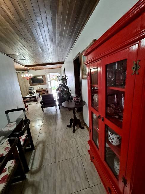 R$ 299.000 - MEIA QUADRA DO MAR - ÓTIMA CASA - 130M2 - 3 DORM - VAGAS PARA VEÍCULOS - Imbé - 