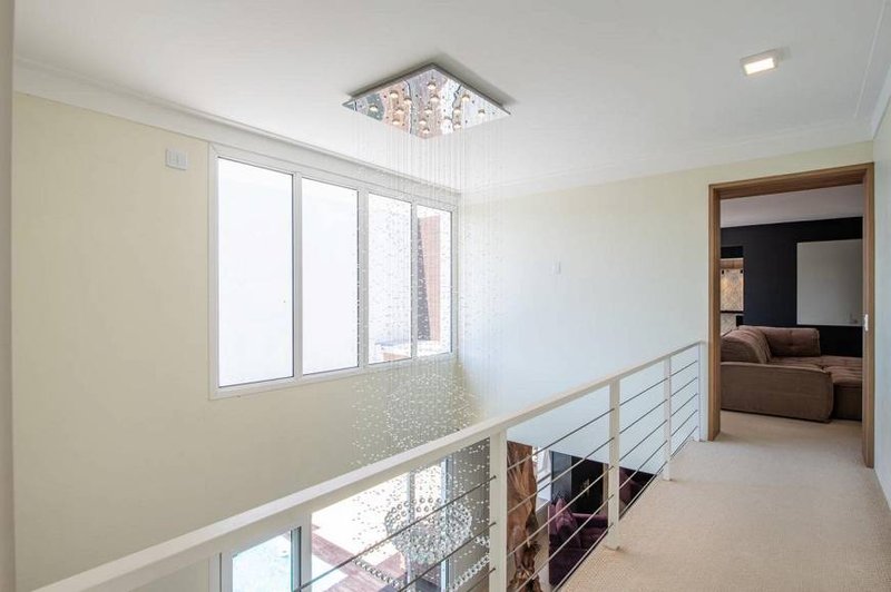 R$ 3.600.000 - CASA DE ALTO PADRÃO - 350M2 - 4 SUÍTES - PISCINA - Dois Irmãos - 