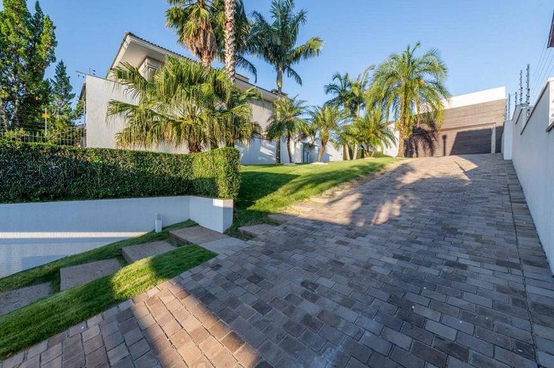 R$ 3.600.000 - CASA DE ALTO PADRÃO - 350M2 - 4 SUÍTES - PISCINA - Dois Irmãos - 