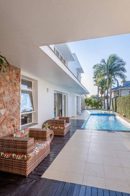 R$ 3.600.000 - CASA DE ALTO PADRÃO - 350M2 - 4 SUÍTES - PISCINA - Dois Irmãos - 
