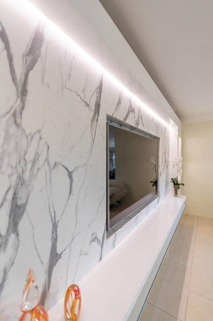 R$ 3.600.000 - CASA DE ALTO PADRÃO - 350M2 - 4 SUÍTES - PISCINA - Dois Irmãos - 