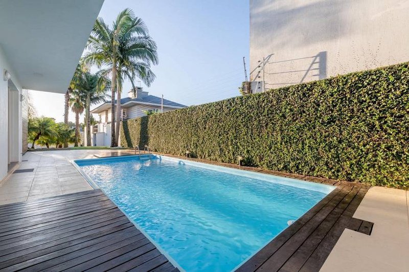 R$ 3.600.000 - CASA DE ALTO PADRÃO - 350M2 - 4 SUÍTES - PISCINA - Dois Irmãos - 