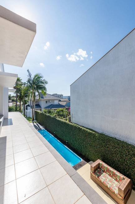 R$ 3.600.000 - CASA DE ALTO PADRÃO - 350M2 - 4 SUÍTES - PISCINA - Dois Irmãos - 