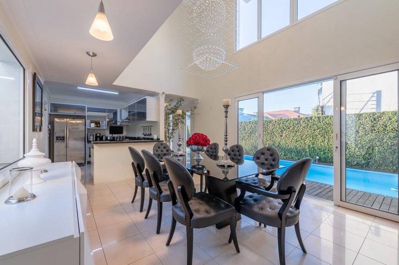 R$ 3.600.000 - CASA DE ALTO PADRÃO - 350M2 - 4 SUÍTES - PISCINA - Dois Irmãos - 