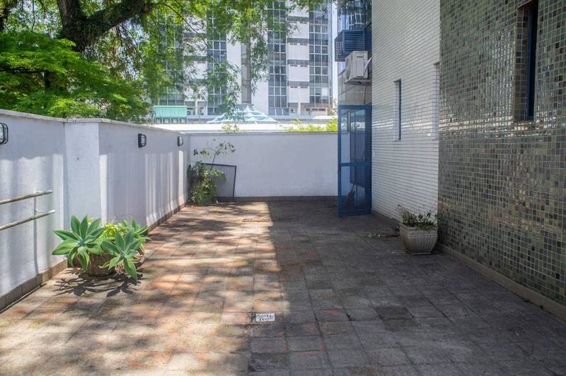 R$ 295.000 - SALA COMERCIAL - REFORMADA - 89M2 - 1 VAGA - LOCALIZAÇÃO PERFEITA Rua Mostardeiro Porto Alegre - 