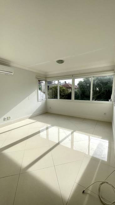 R$ 490.000 - EXCELENTE APARTAMENTO - FRENTE E LATERAL - 51M2 - 1 DORM - 1 VAGA - Porto Alegre - 