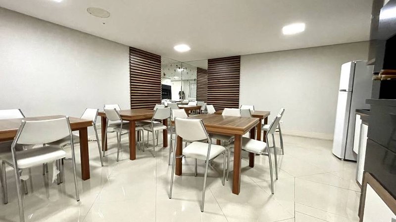 R$ 490.000 - EXCELENTE APARTAMENTO - FRENTE E LATERAL - 51M2 - 1 DORM - 1 VAGA - Porto Alegre - 