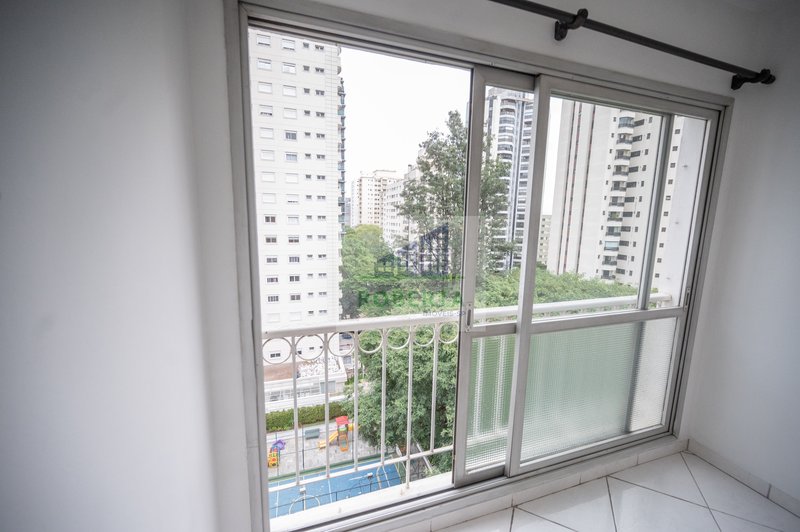 APARTAMENTO À VENDA EM MOEMA COM 2 DORMITÓRIOS Rua Pintassilgo São Paulo - 