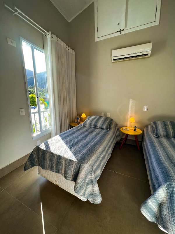 Casa no Condomínio Raízes De Juquehy com 5 Suítes e Piscina Privativa-DISPONÍVEL LOCAÇÃO - São Sebastião - 