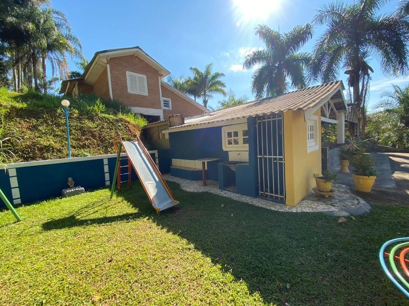 CHACARA COM 10.000 METROS EM SÃO JOSE DOS CAMPOS SP - São José dos Campos - 
