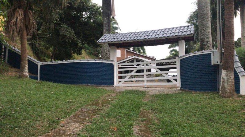 CHACARA COM 10.000 METROS EM SÃO JOSE DOS CAMPOS SP - São José dos Campos - 