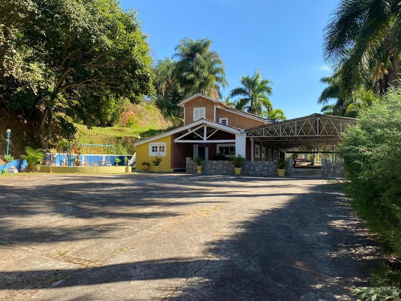 CHACARA COM 10.000 METROS EM SÃO JOSE DOS CAMPOS SP - São José dos Campos - 
