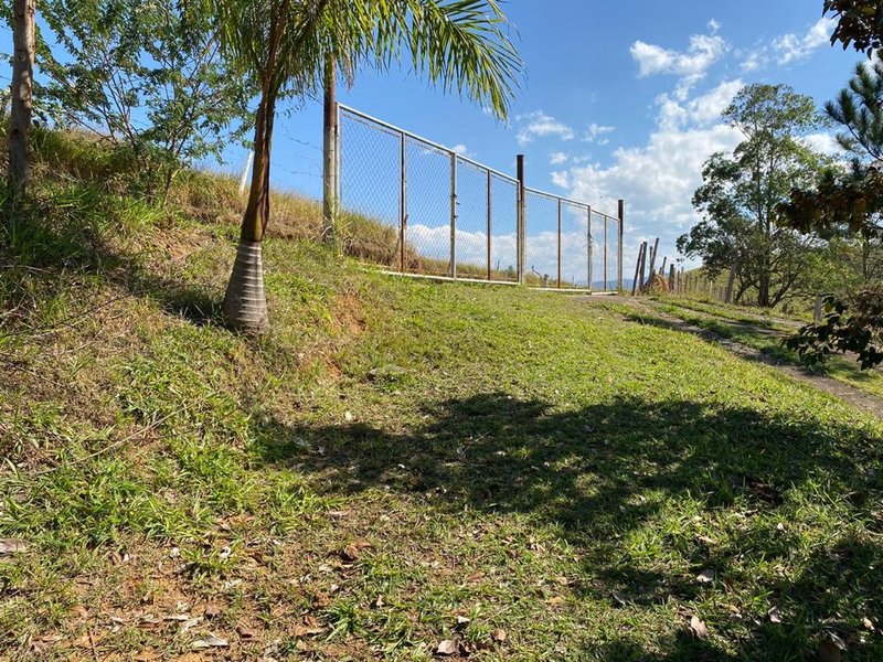 CHACARA COM 10.000 METROS EM SÃO JOSE DOS CAMPOS SP - São José dos Campos - 