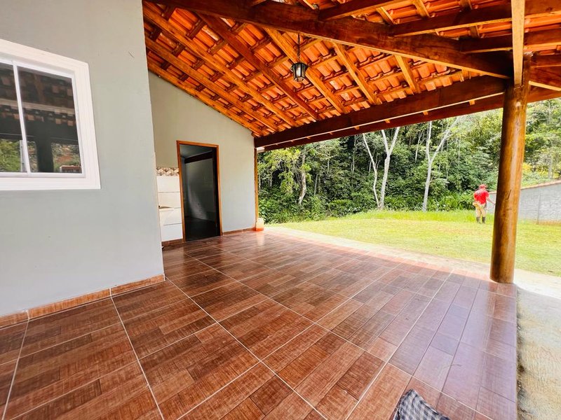 CHACARA COM 1.000 METROS EM SAO JOSE DOS CAMPOS SP - São José dos Campos - 