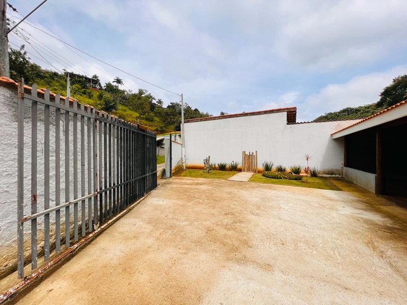 CHACARA COM 1.000 METROS EM SAO JOSE DOS CAMPOS SP - São José dos Campos - 