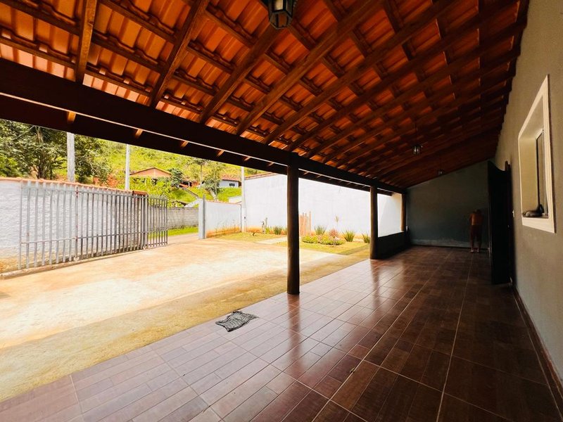 CHACARA COM 1.000 METROS EM SAO JOSE DOS CAMPOS SP - São José dos Campos - 
