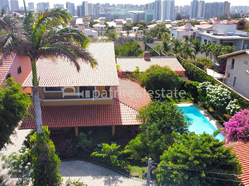 Casa Duplex 498 m² Terreno 960 m² 4 Suítes 5 Banheiros 5 Vagas - De Lourdes - Fortaleza CE Rua Professor Amarílio Cartaxo Fortaleza - 
