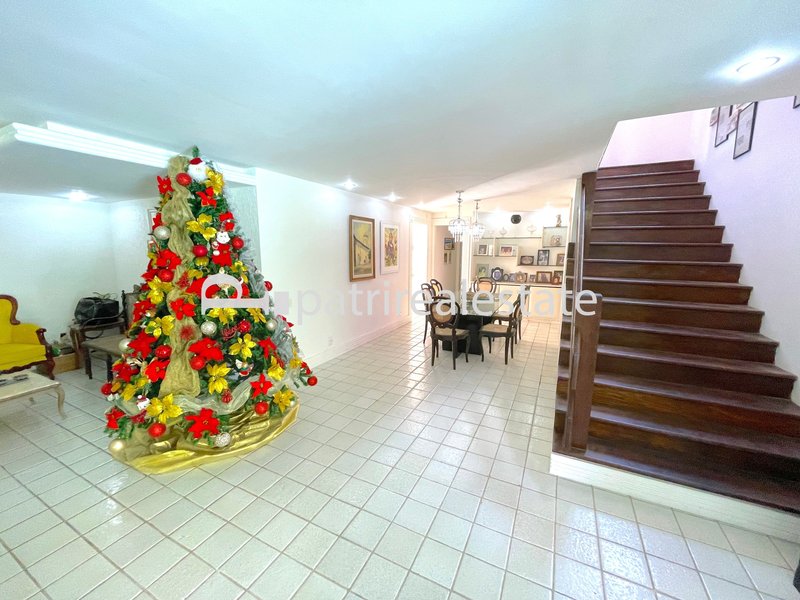 Casa Duplex 498 m² Terreno 960 m² 4 Suítes 5 Banheiros 5 Vagas - De Lourdes - Fortaleza CE Rua Professor Amarílio Cartaxo Fortaleza - 