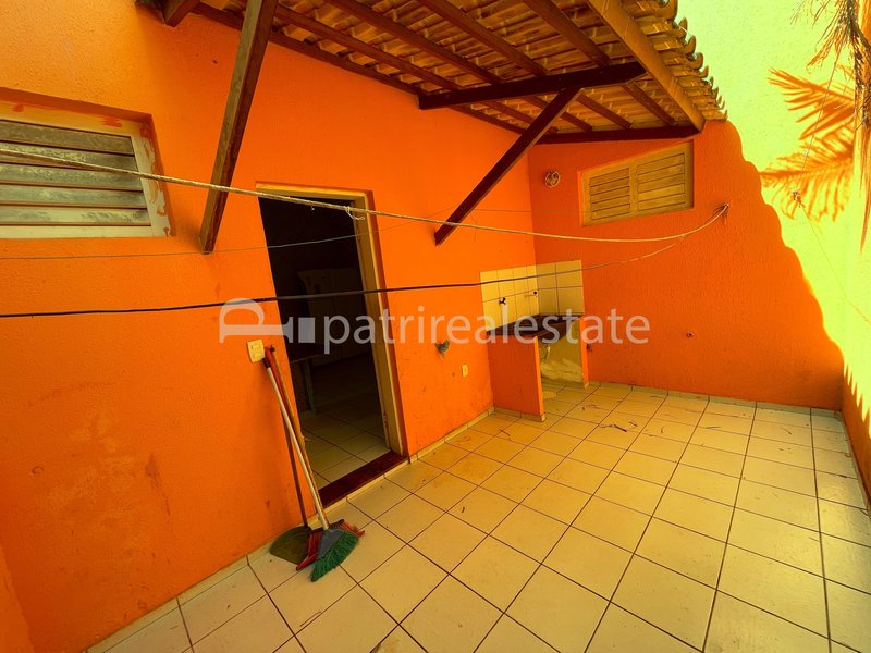Casa vista mar 381 m² em terreno de 1456 m² 4 Suítes 6 banheiros - Prainha - Aquiraz – CE Rua Doutor Mario Gabel Aquiraz - 