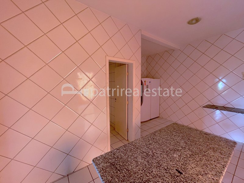 Casa vista mar 381 m² em terreno de 1456 m² 4 Suítes 6 banheiros - Prainha - Aquiraz – CE Rua Doutor Mario Gabel Aquiraz - 