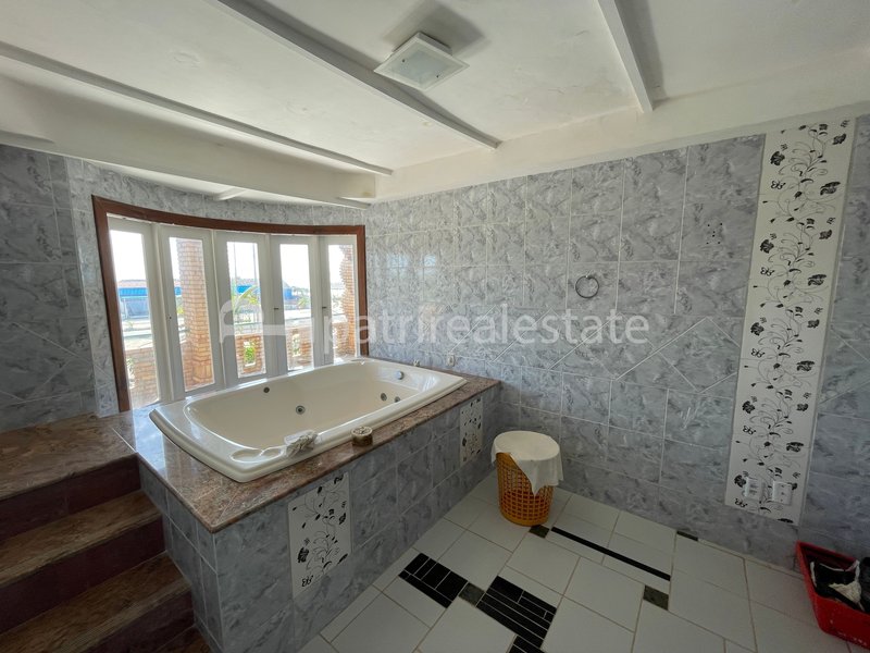 Casa de 485 m² em terreno de 920 m² 8 quartos 7 banheiros 8 Vagas - Prainha - Aquiraz – CE Rua da Praia Aquiraz - 