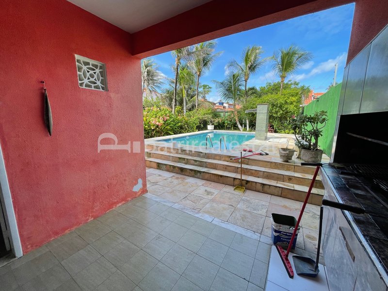 Casa de 485 m² em terreno de 920 m² 8 quartos 7 banheiros 8 Vagas - Prainha - Aquiraz – CE Rua da Praia Aquiraz - 