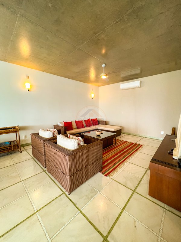 Casa frente ao mar da Praia de Juquehy com 6 suítes - São Sebastião - 